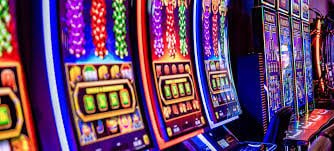 Interface permainan CQ9 di situs terpercaya menampilkan slot video dengan grafis tiga dimensi